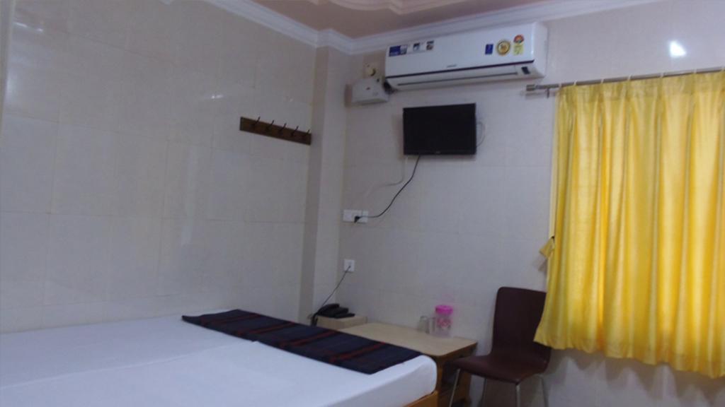 فيلا تيروباتيفي Kvr Deluxe Residency الغرفة الصورة