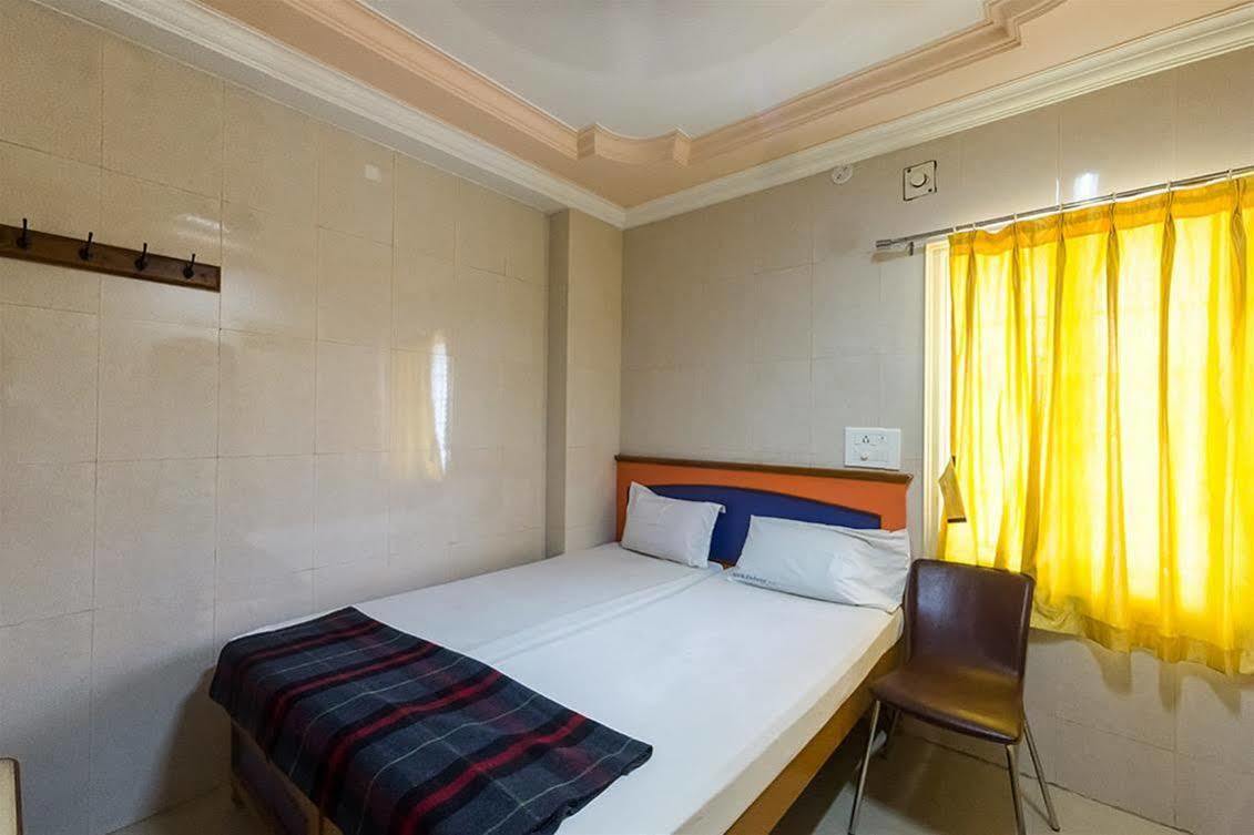 فيلا تيروباتيفي Kvr Deluxe Residency المظهر الخارجي الصورة
